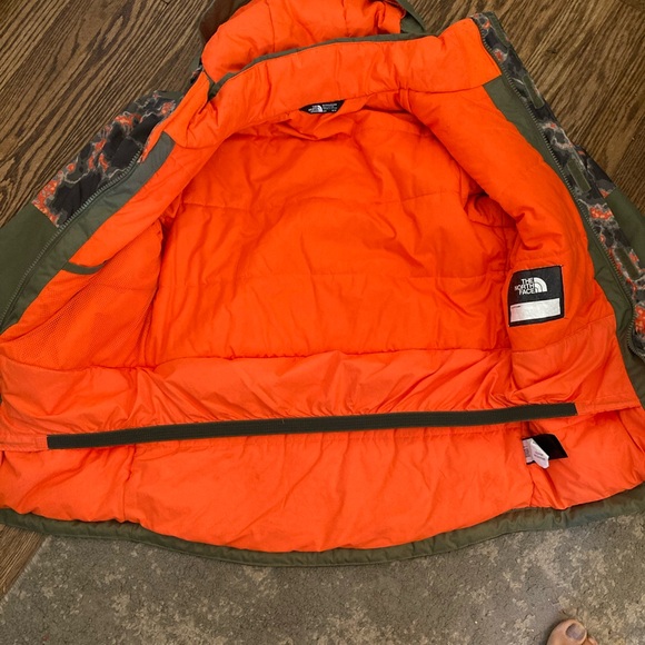 North Face Coats - Picture 3 of 7